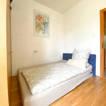 Gaestehaus Am Main Апартаменты Рандерсаккер